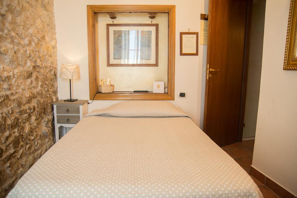 Locanda Dell'Arcangelo Рокка-Массима Экстерьер фото